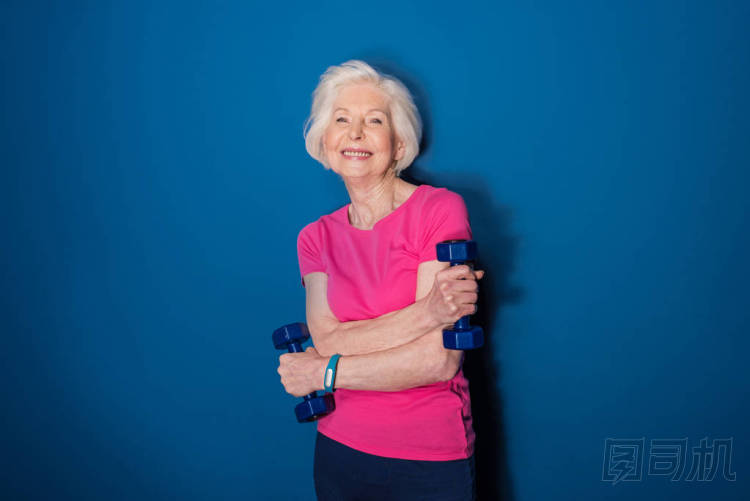 啞鈴的高級(jí)女人