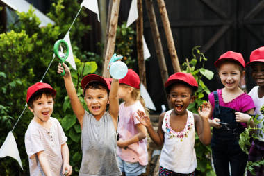 美麗的幼兒園的孩子們圖片