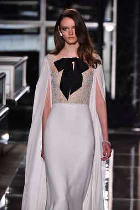 在Tiffany & Co Reem Acra