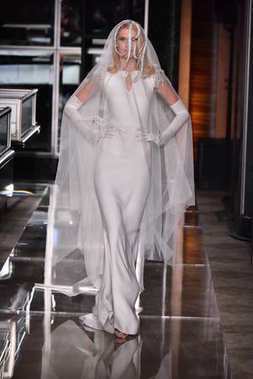 在Tiffany & Co Reem Acra