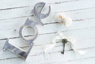 主人和老式的关键照片