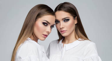 女性面孔的畫像圖片