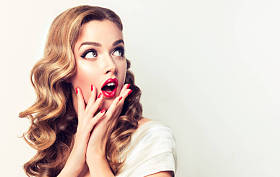 惊喜的女孩尖叫