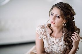 新娘哭，悲伤，纵向条纹睫毛膏湿巾