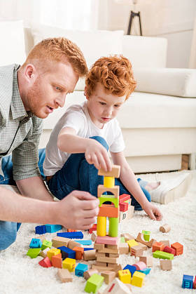 父亲和儿子玩构造函数图片