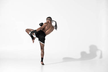 泰拳泰國(guó)戰(zhàn)斗機(jī) 