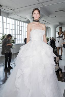 模型顯示出的衣服圖片