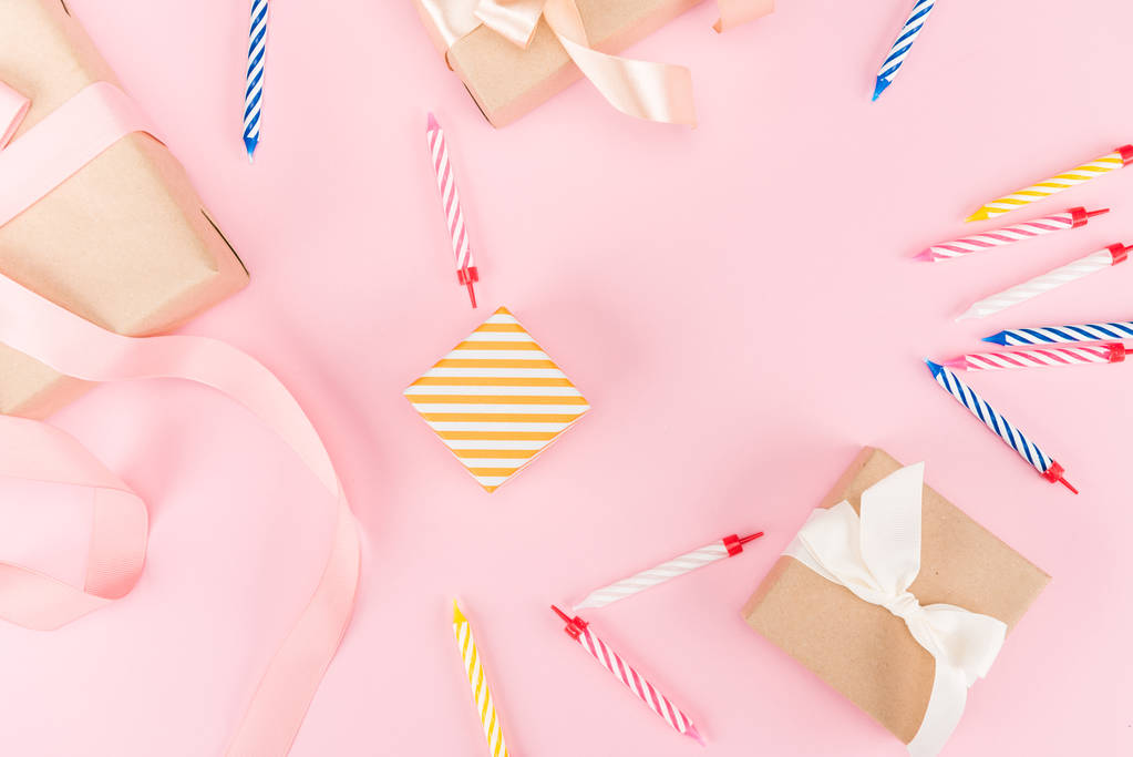 礼品盒与五彩纸屑的蜡烛图片 礼品盒与五彩纸屑的蜡烛图片