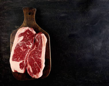 生牛肉大理石牛排图片