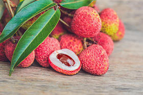 鲜荔枝水果图片