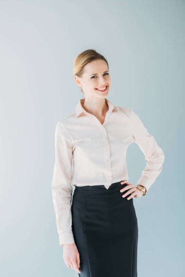 白種人女商人正裝微笑圖片
