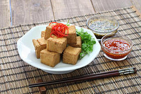 蘸酱炒的豆腐照片