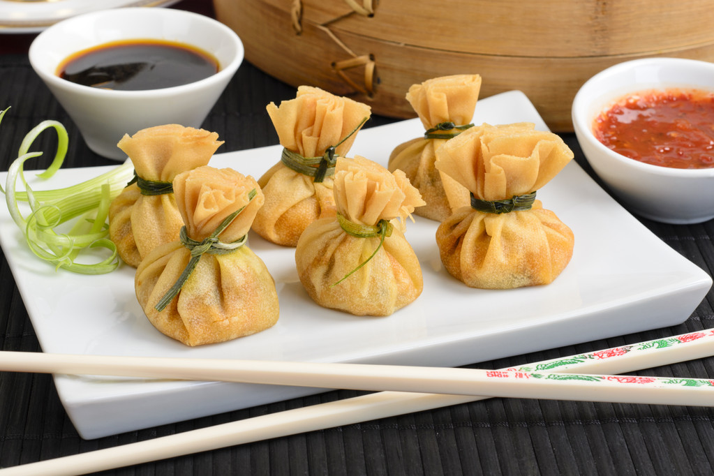 东方深炸的馄饨