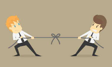 在職業(yè)比賽中的商人。兩個(gè)商人在拖輪的戰(zhàn)斗