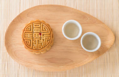 新鮮的月
