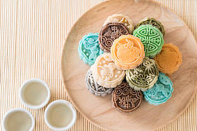 新鲜的月饼图片