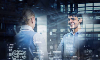 很高兴见到你的伴侣。混合媒体