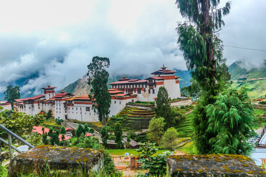 Trongsa 宗,其中一个最古老的 Dzongs 在不丹的庭院 Trongsa 宗,其中一个最古老的 Dzongs 在不丹的庭院