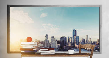 木桌和市視圖背景的書，書圖片