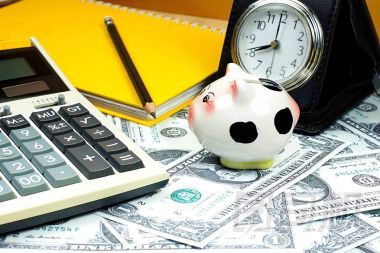 小豬銀行和金融計算器上樁我們美元