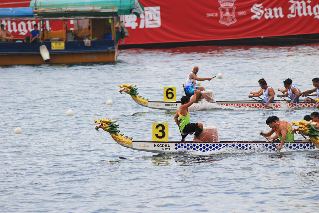 香港龙船嘉年华夏天图片