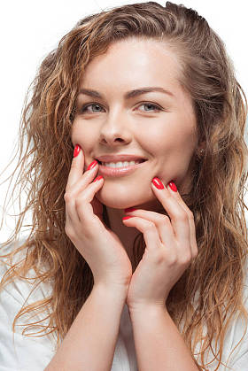 性格开朗的金发女郎