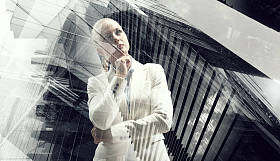 沉思商务女士照片