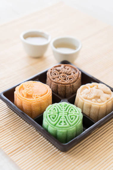 新鲜的月饼图片