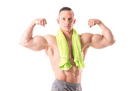 运动员展示肌肉照片