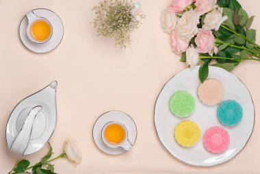 甜甜的冰皮月饼的颜色。传统年年秋天