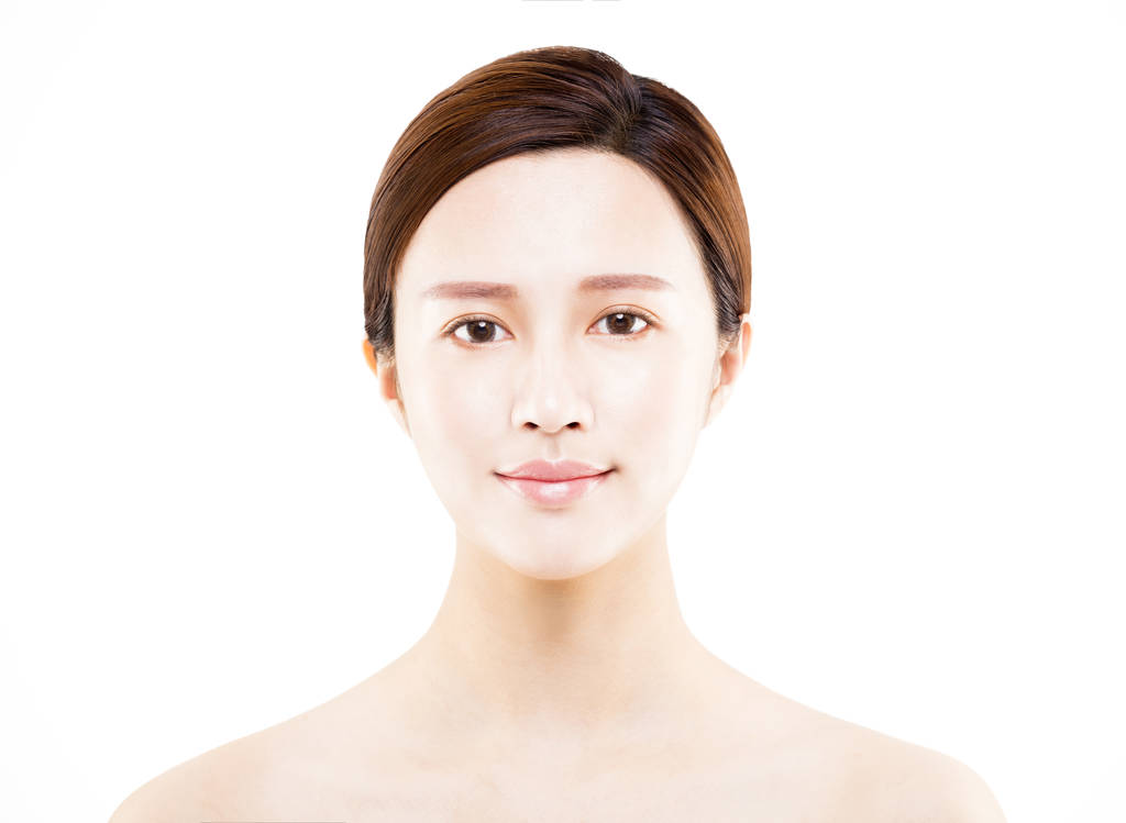 年轻女人美丽的脸肖像上白色孤立 年轻女人美丽的脸肖像上白色孤立