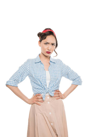 嚴(yán)重的亞裔女子圖片