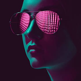 太阳镜的时尚女人图片