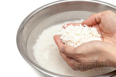 用在不銹鋼碗洗米水