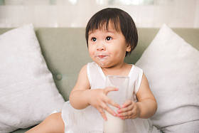 可爱的女婴图片