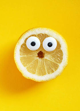 有趣的柠檬与眼睛图片