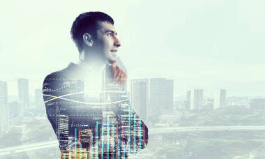 他想得很遠(yuǎn)?；旌厦襟w照片