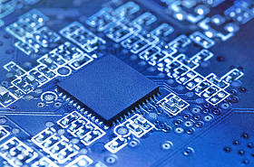 电子线路板与处理器。技术背景