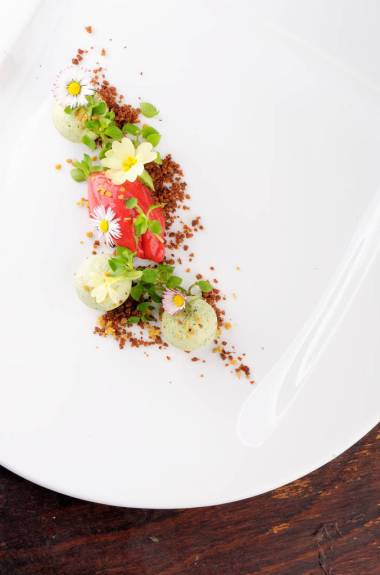 很好的甜點，草莓/獼猴桃冰淇淋