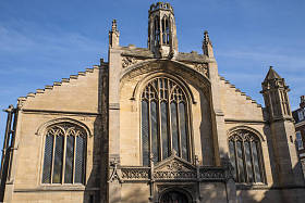 在纽约的圣迈克尔 le Belfrey 教