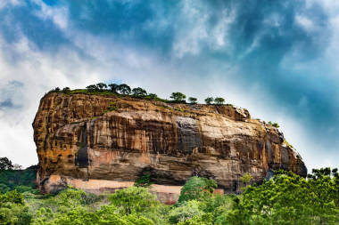 錫吉里亞或 Sinhagiri 獅子山