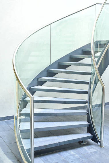 現(xiàn)代辦公螺旋樓梯垂直