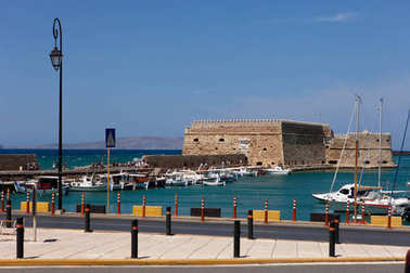 在伊拉克利翁的威尼斯人庫勒斯的視圖