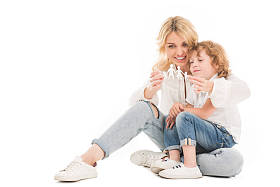 母亲和儿子图片