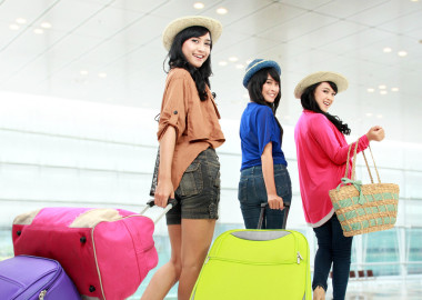 快乐女孩去度假图片