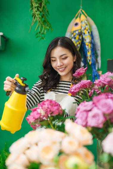 工作的花店女人