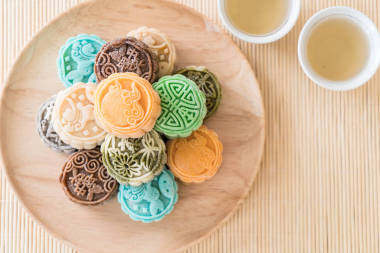 新鲜的月饼图片