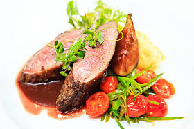 釉面的鸭肉图片