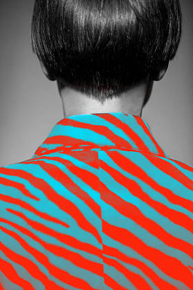 美丽的女人，与短发型