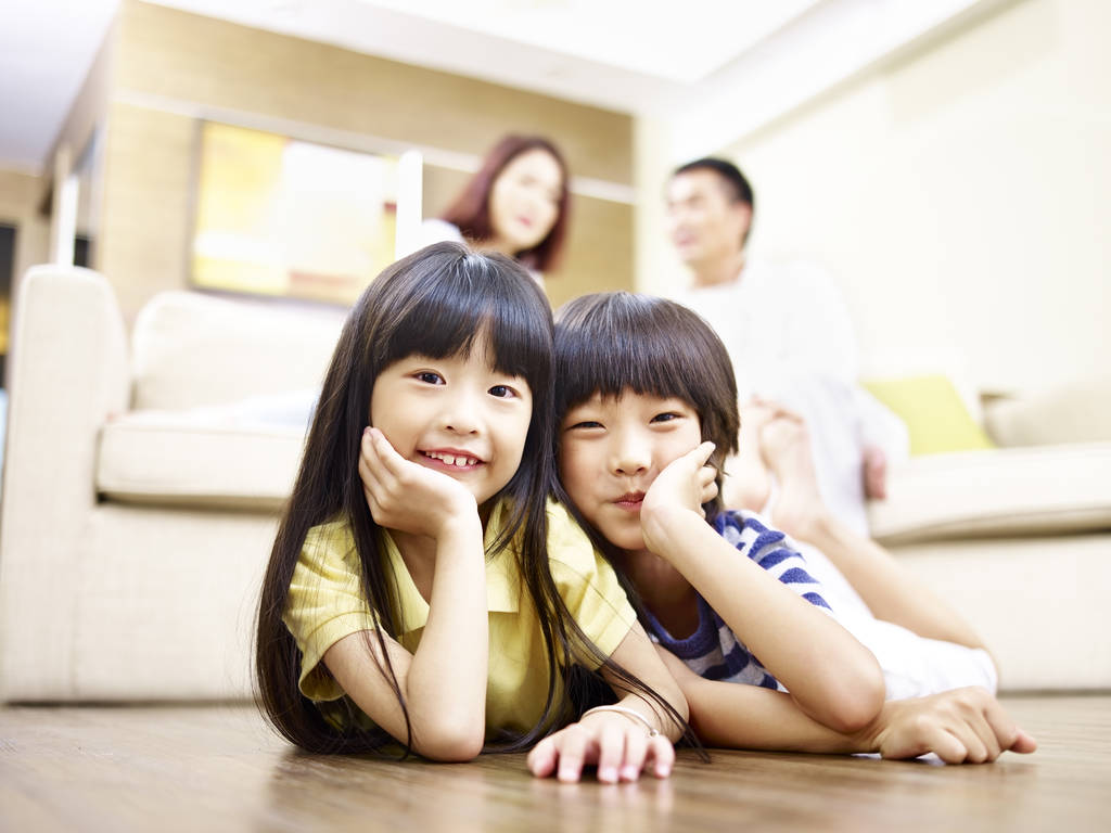 对亚洲的弟弟和妹妹的画像照片 对亚洲的弟弟和妹妹的画像照片